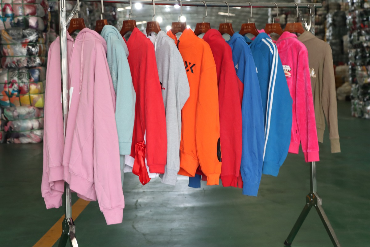 0W-I-WINW39-Hoodie sport wear(2).JPG